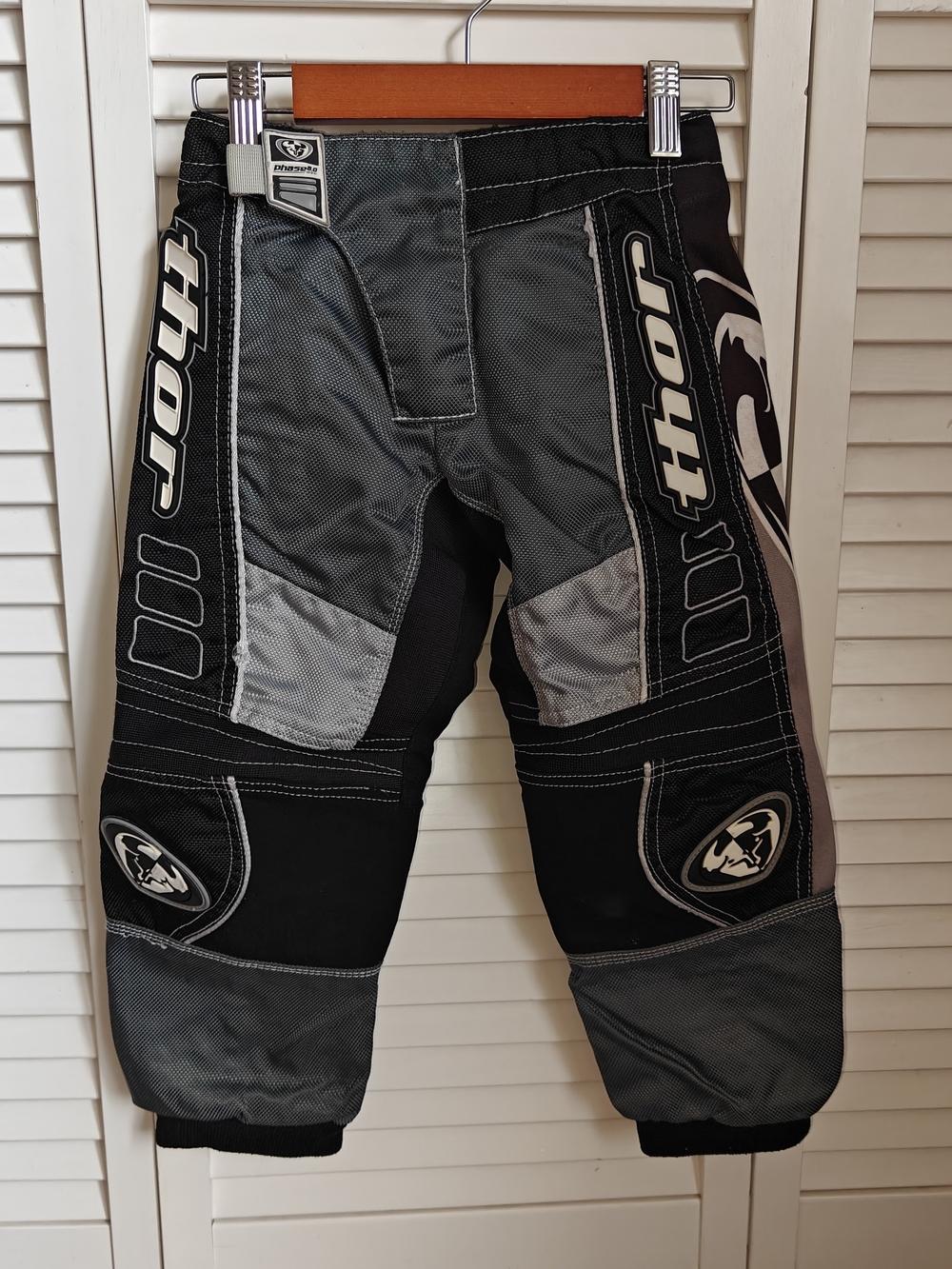 Thor Phase 2.0 Black & Gray Motocross Riding Pants Size 18, XXS (2/3T)